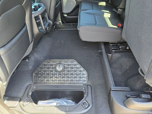 New 2026 RAM 1500 Laramie AWD/4WD image 12