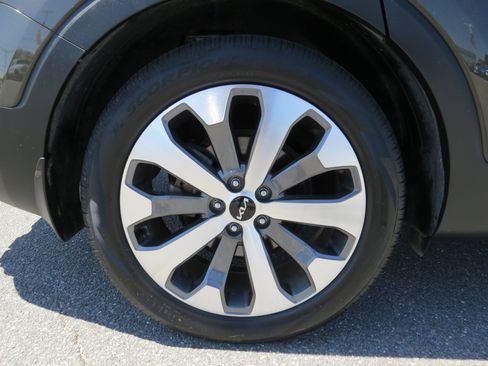 Used 2022 Kia Telluride EX w/ EX Premium Package image 11