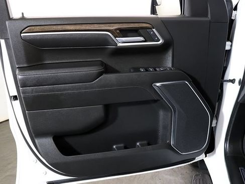 Used 2022 GMC Sierra 1500 Elevation w/ LPO, Elevation Black Package AWD/4WD image 26