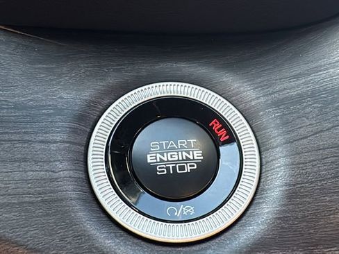 New 2025 Jeep Grand Cherokee L Limited image 27