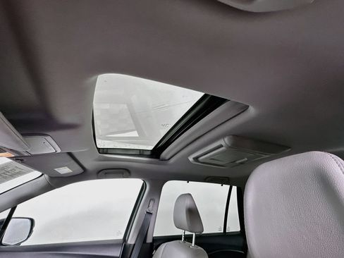 Used 2018 Honda Pilot Touring image 23