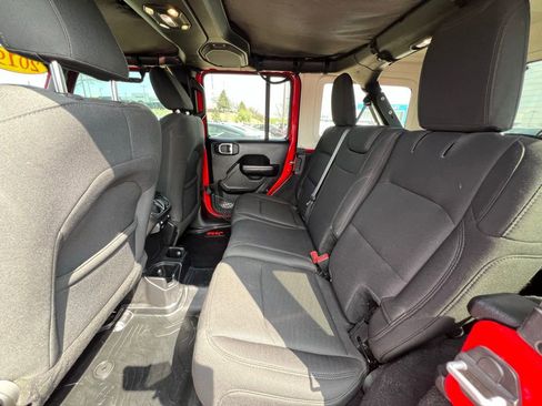 Used 2019 Jeep Wrangler Unlimited Sport S image 18