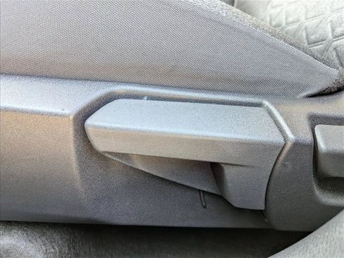 Used 2025 Nissan Kicks SV w/ SV Premium Package FWD image 11