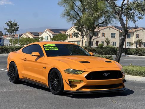 Used 2018 Ford Mustang GT Premium w/ GT Performance Package RWD image 13