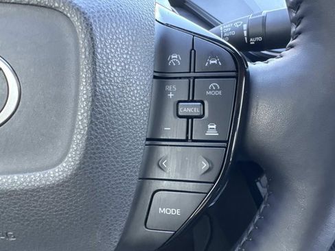 Used 2023 Toyota Prius XLE image 25