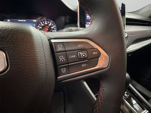 Used 2024 Jeep Compass Trailhawk image 22