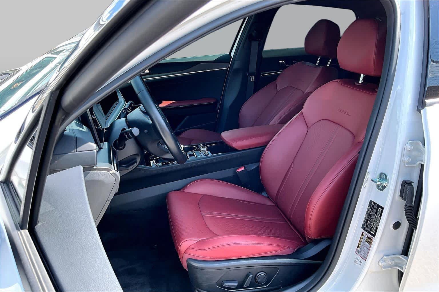 Used 2026 Kia K5 GT-Line w/ GT-Line Red Interior Package AWD/4WD image 9