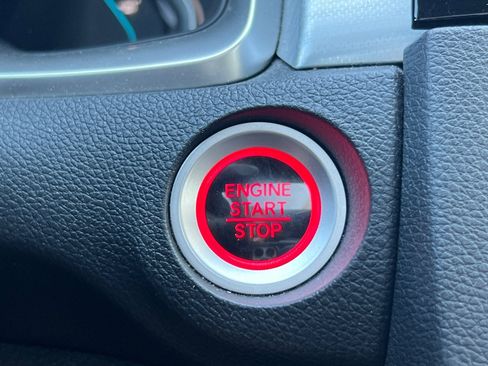 Used 2018 Honda Civic Touring image 22