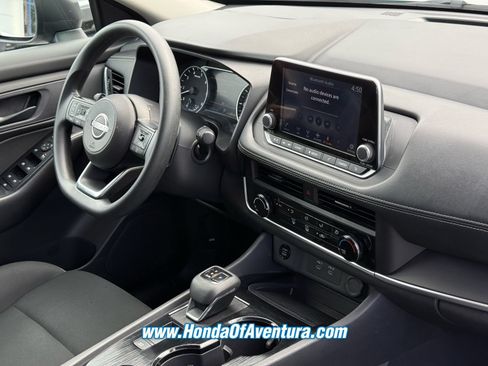 Used 2024 Nissan Rogue S AWD/4WD image 11