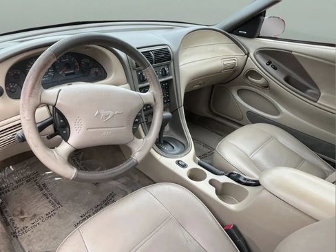 Used 2003 Ford Mustang Convertible RWD image 11