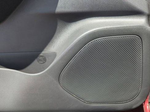 Certified 2025 Nissan Rogue SL FWD image 29