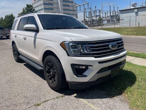 Used 2019 Ford Expedition XLT w/ Cargo Package AWD/4WD image 3