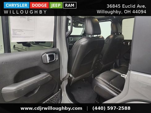 Used 2020 Jeep Wrangler Unlimited Sahara w/ Uconnect 4C Nav & Sound Group AWD/4WD image 25