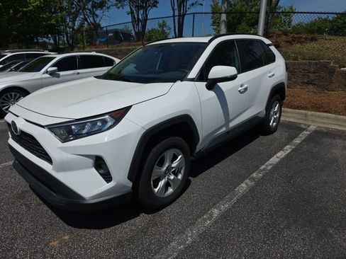 Used 2021 Toyota RAV4 XLE w/ Convenience Package image 1