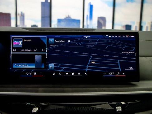 Used 2025 BMW X5 xDrive50e w/ Parking Assistance Package image 18