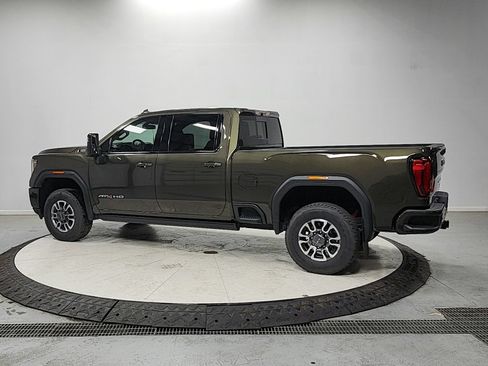 Used 2022 GMC Sierra 2500 AT4 w/ AT4 Preferred Package AWD/4WD image 5