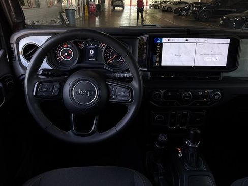 Used 2025 Jeep Wrangler Unlimited Sport AWD/4WD image 13