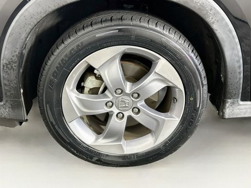 Used 2019 Honda HR-V LX image 11