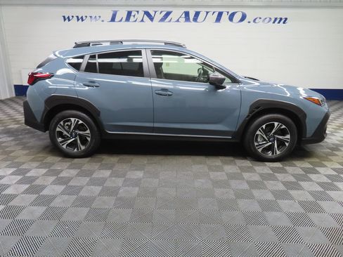 Used 2025 Subaru Crosstrek 2.0i Premium AWD/4WD image 2