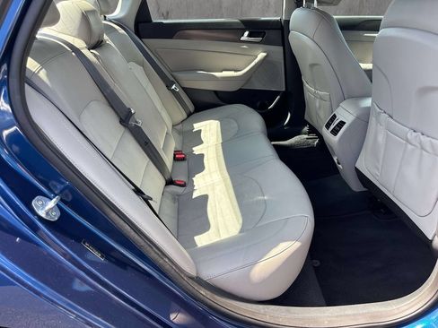 Used 2016 Hyundai Sonata Sport w/ Option Group 02 FWD image 14