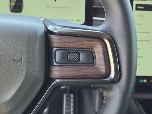 Used 2023 Rivian R1S Adventure AWD/4WD image 15