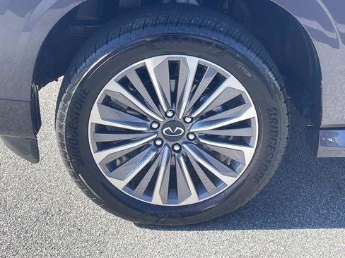 Certified 2025 INFINITI QX80 Luxe image 7