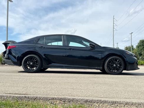 Used 2026 Toyota Camry SE FWD image 3