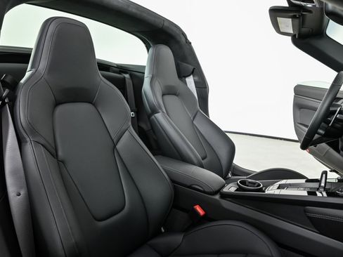 Certified 2024 Porsche 911 image 21