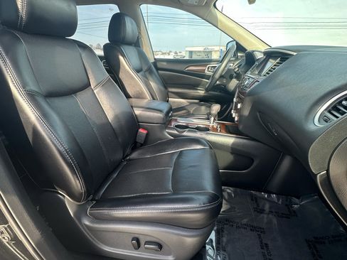 Used 2018 Nissan Pathfinder Platinum w/ Cargo Package image 47