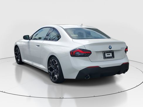 Used 2025 BMW 230i Coupe w/ M Sport Package RWD image 5