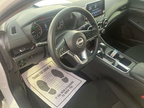 Used 2024 Nissan Sentra SV FWD image 14