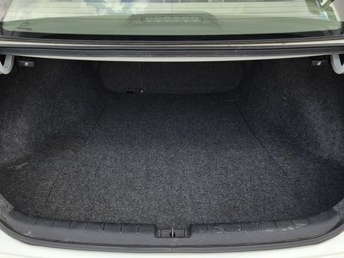 Used 2016 Honda Accord EX image 24