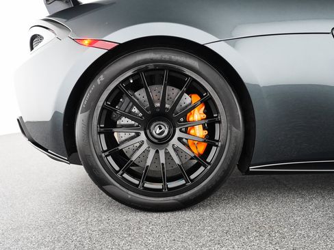 Used 2020 McLaren 620R RWD image 33