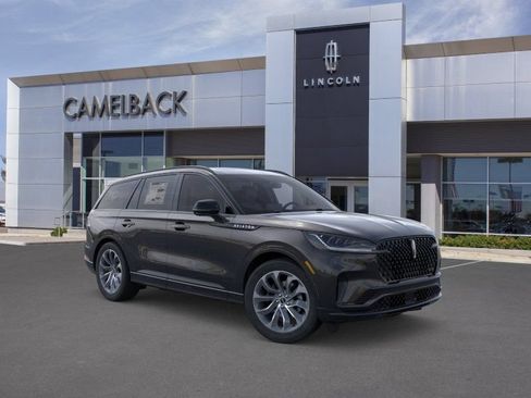 New 2026 Lincoln Aviator AWD w/ Jet Appearance Package image 7