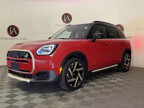 Used 2025 MINI Cooper Countryman SE w/ Comfort Package Max image 3