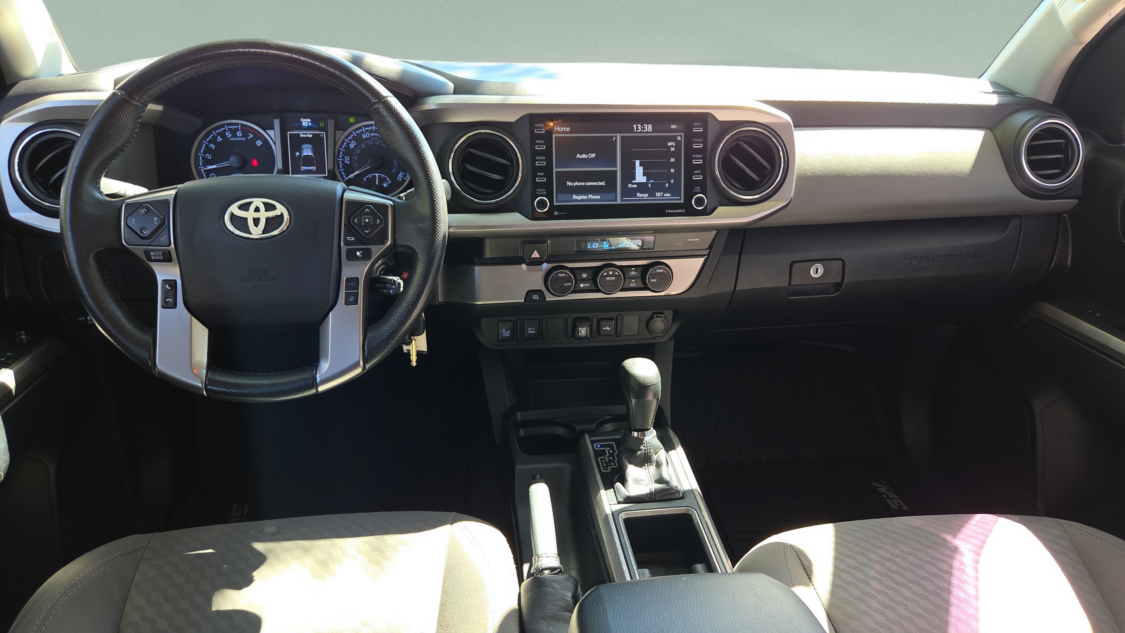 Used 2022 Toyota Tacoma SR5 w/ Technology Package RWD image 13