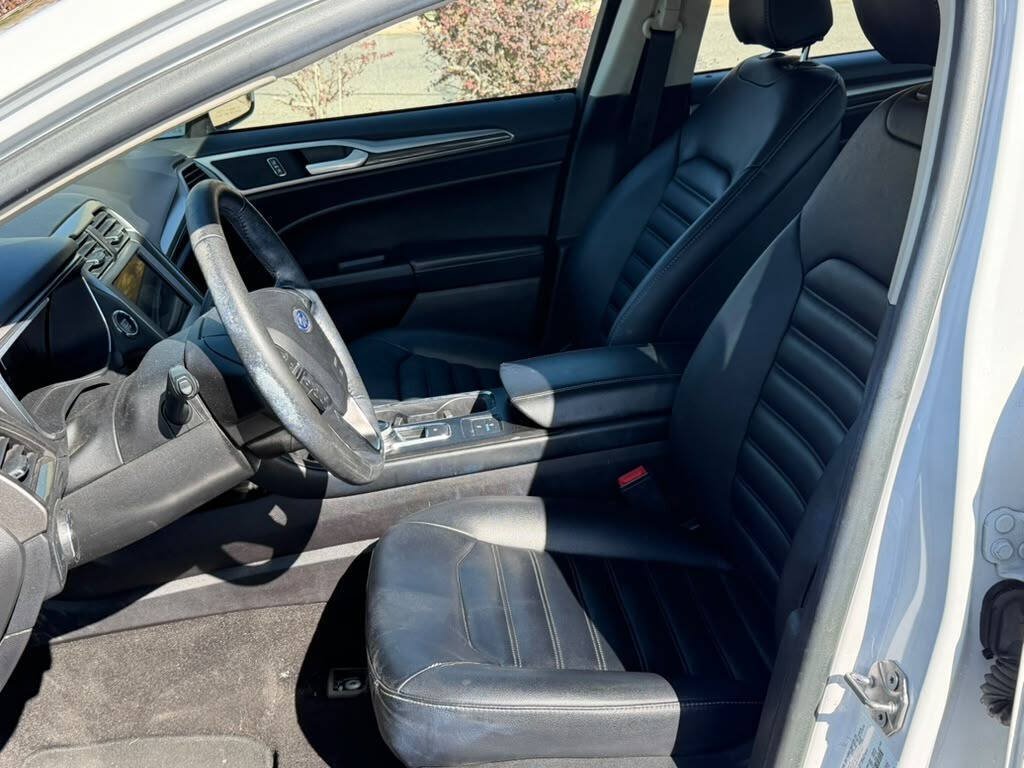 Used 2020 Ford Fusion SEL FWD image 9