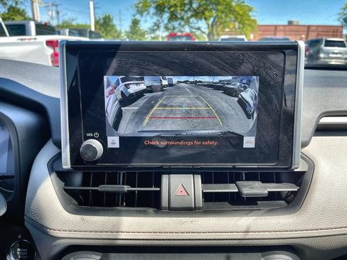 Used 2024 Toyota RAV4 XLE FWD image 24