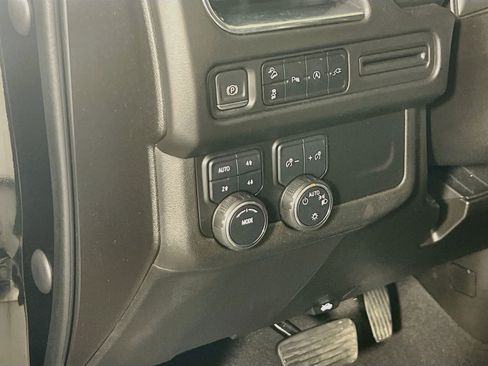 Used 2021 Chevrolet Tahoe Z71 image 10