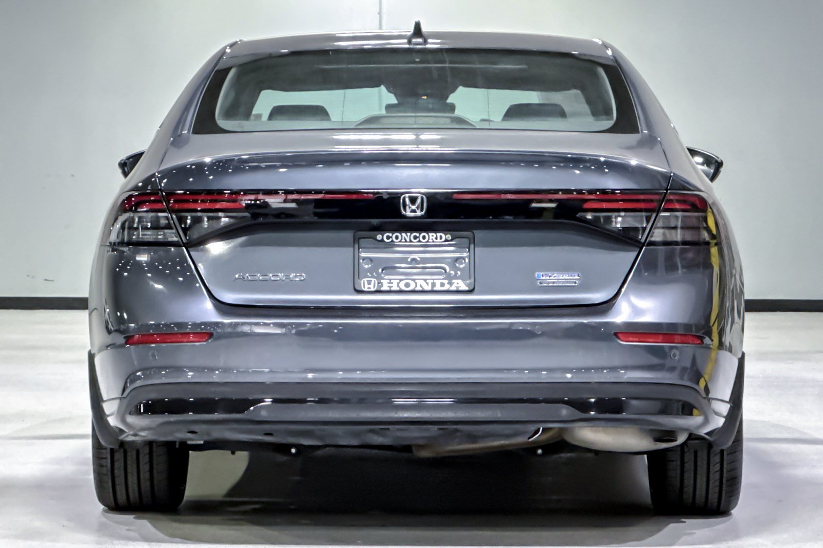 Used 2024 Honda Accord Touring image 10