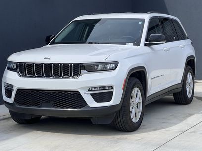 Used 2023 Jeep Grand Cherokee Limited w/ Trailer Tow Prep Group (B)