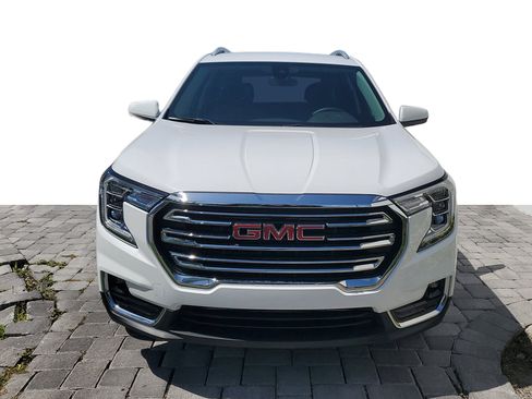 Certified 2023 GMC Terrain SLT FWD image 2