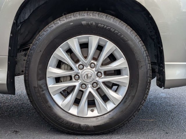 Used 2021 Lexus GX 460 Premium w/ Premium Package AWD/4WD image 10