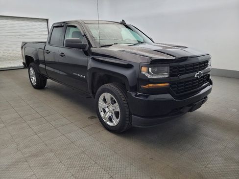 Used 2018 Chevrolet Silverado 1500 Custom w/ Custom Value Package image 13