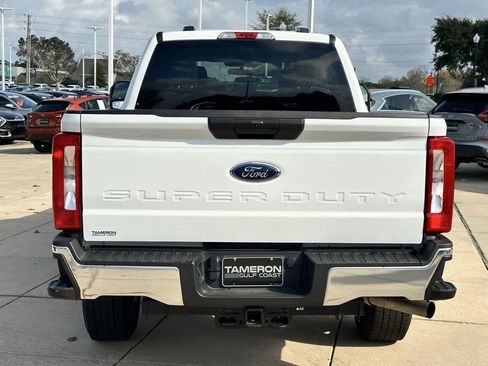Used 2025 Ford F250 XLT image 3