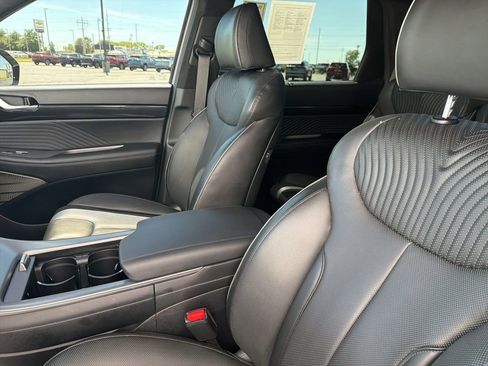 Used 2024 Hyundai Palisade Calligraphy AWD/4WD image 12