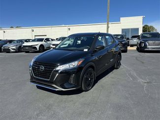 Used 2021 Nissan Kicks S video 3