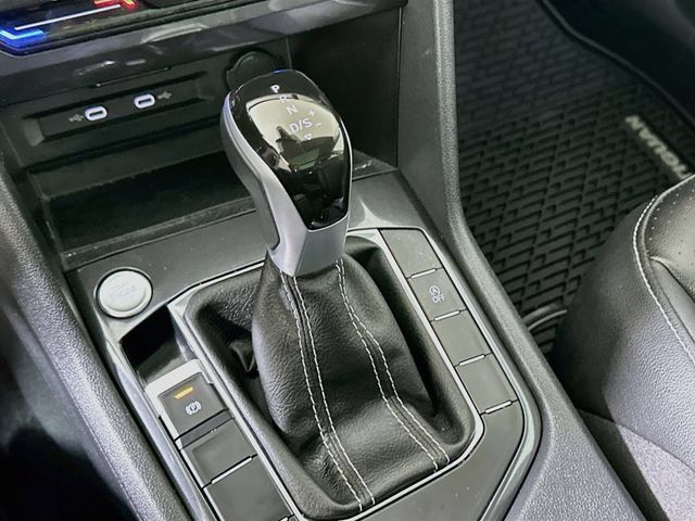 Certified 2024 Volkswagen Tiguan SE AWD/4WD image 16
