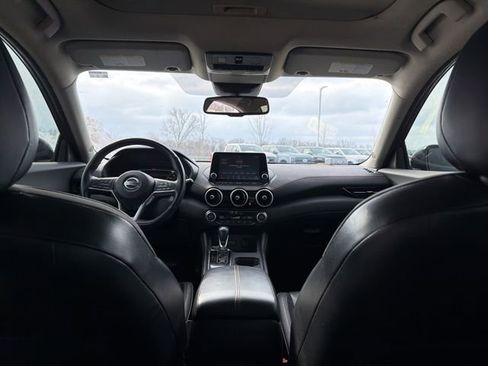 Used 2021 Nissan Sentra SR w/ SR Premium Package image 15