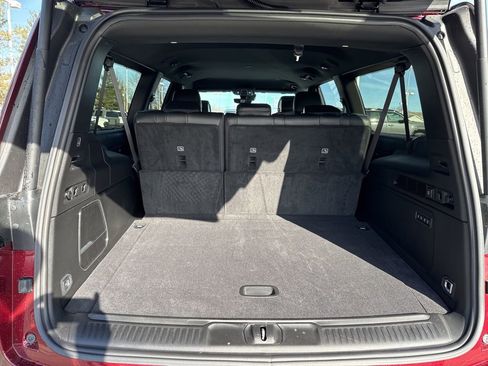 New 2026 Jeep Grand Wagoneer L 4WD w/ HD Trailer Tow Package image 53